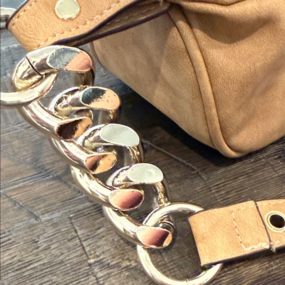 True Religion Shoulder Mini Purse Faux Faux Leather Suede Feel Camel Gold Tones - Picture 16 of 16